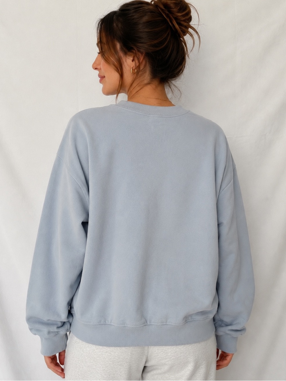 Alo Yoga Crewneck Sweatshirt Ice Blue Logo Pullover - Picture 2 of 11